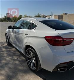 بی ئێم دەبڵیو X6